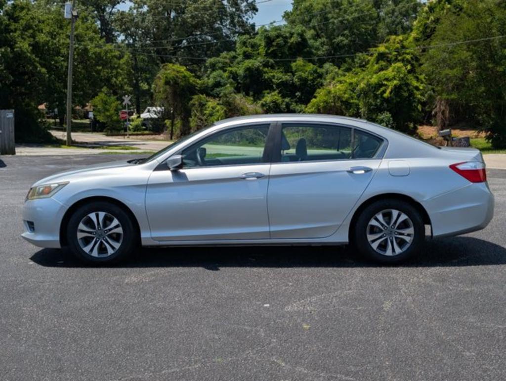 2013 Honda Accord LX - Photo 9