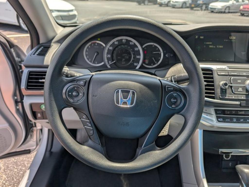 2013 Honda Accord LX - Photo 17