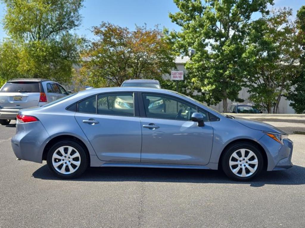 2021 Toyota Corolla LE - Photo 6