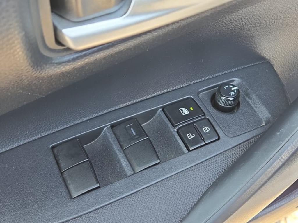 2021 Toyota Corolla LE - Photo 12