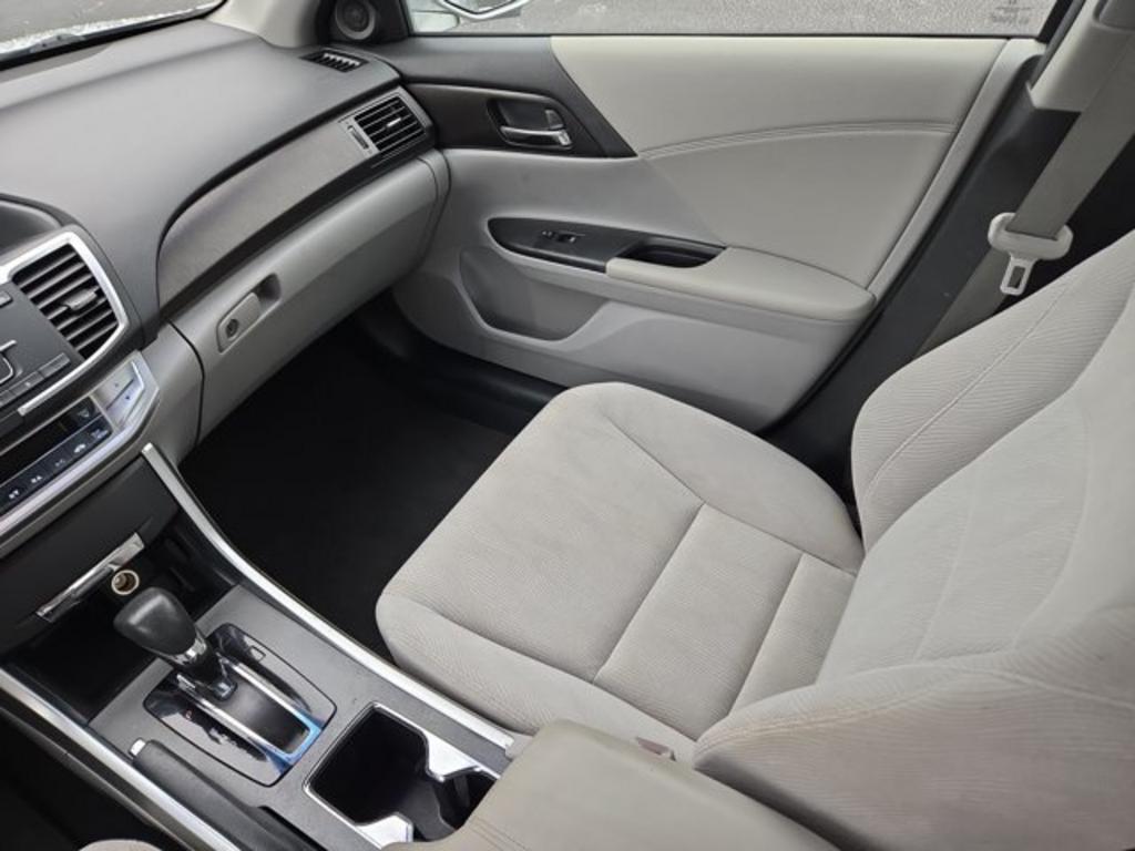 2013 Honda Accord EX - Photo 16