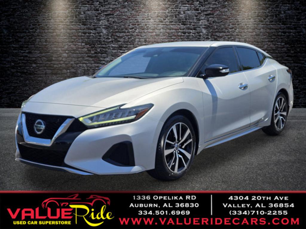 2021 Nissan Maxima SV's photo