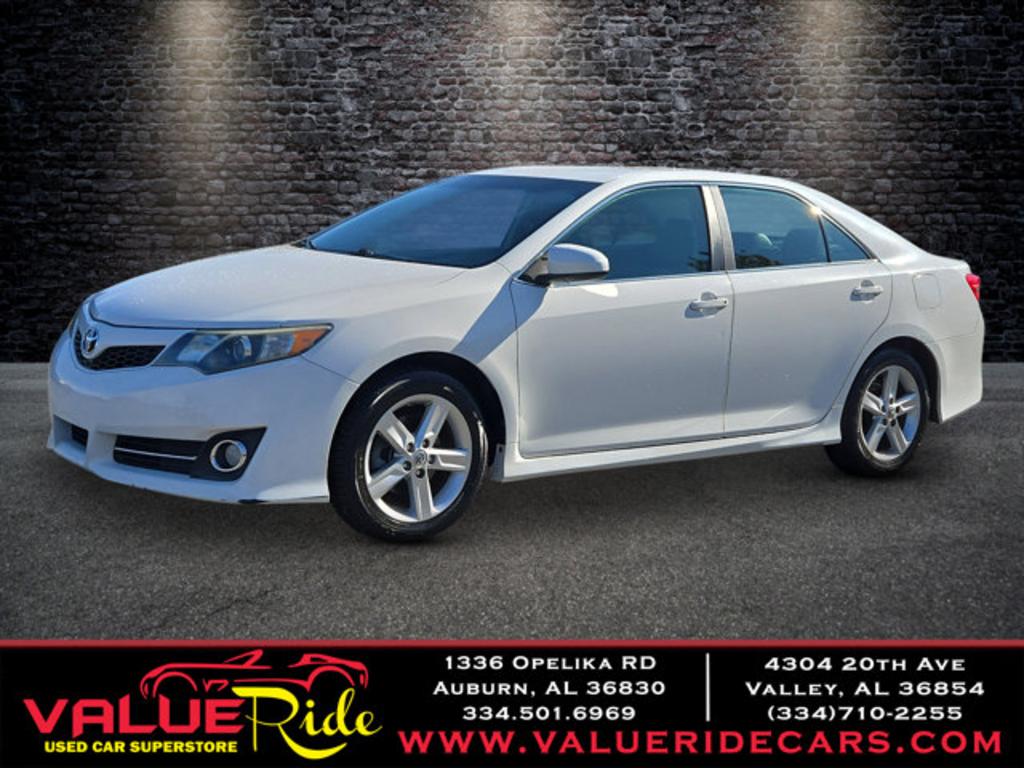 2013 Toyota Camry's photo