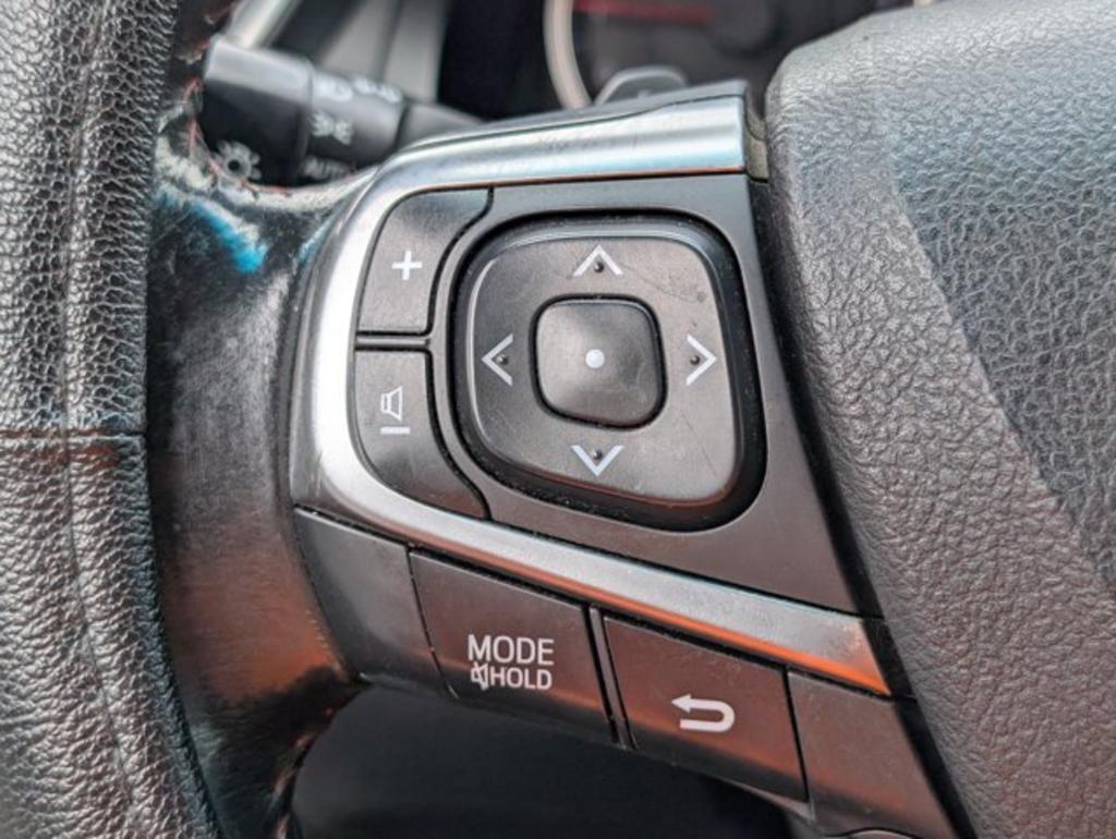 2017 Toyota Camry SE - Photo 14