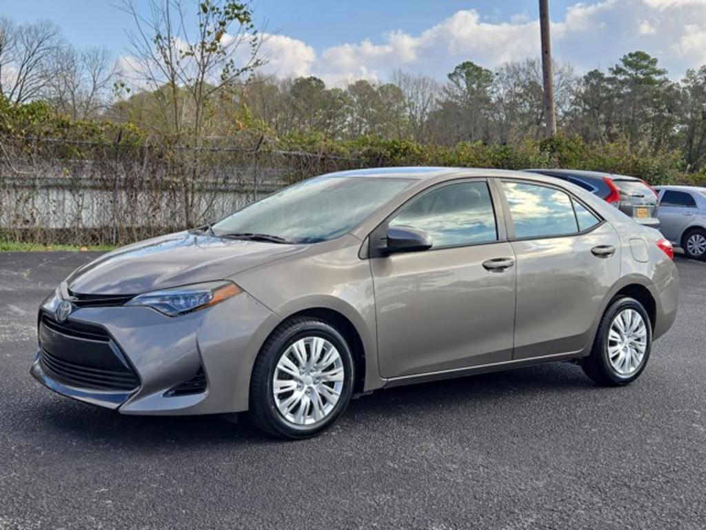 2017 Toyota Corolla LE's photo