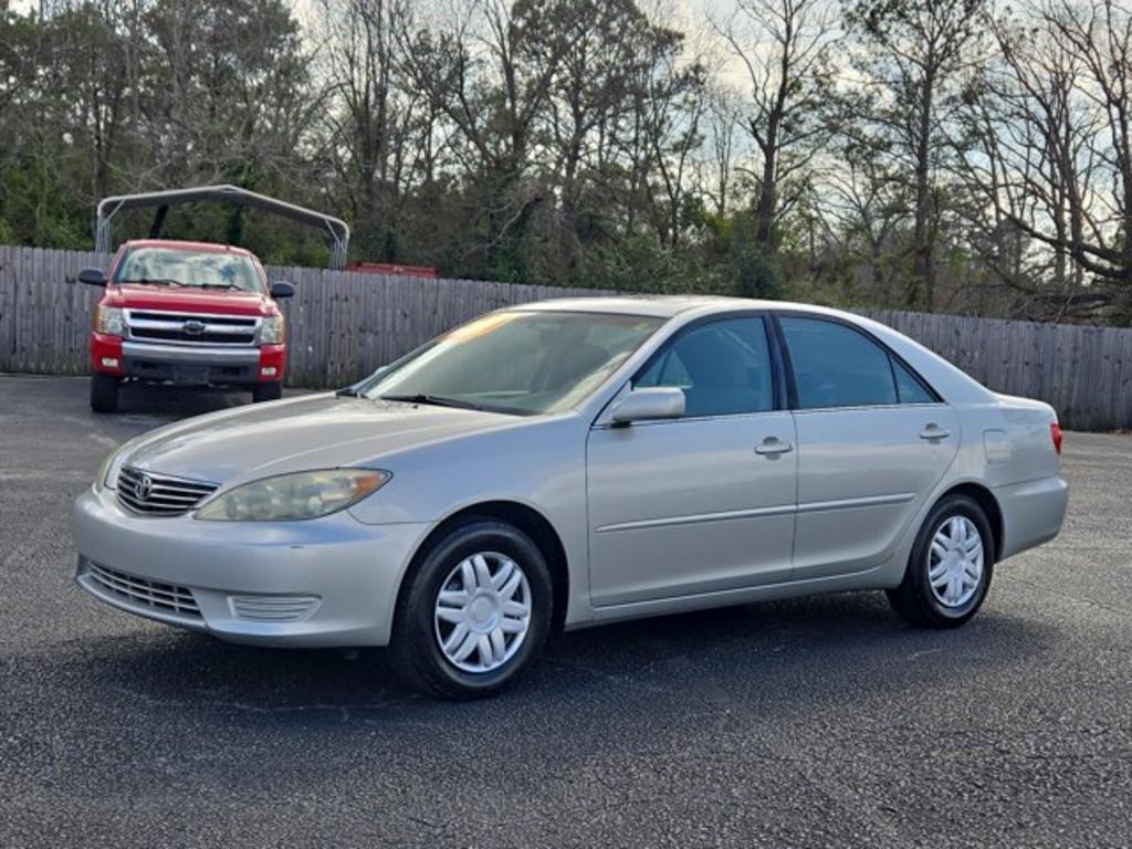 2005 Toyota Camry's photo