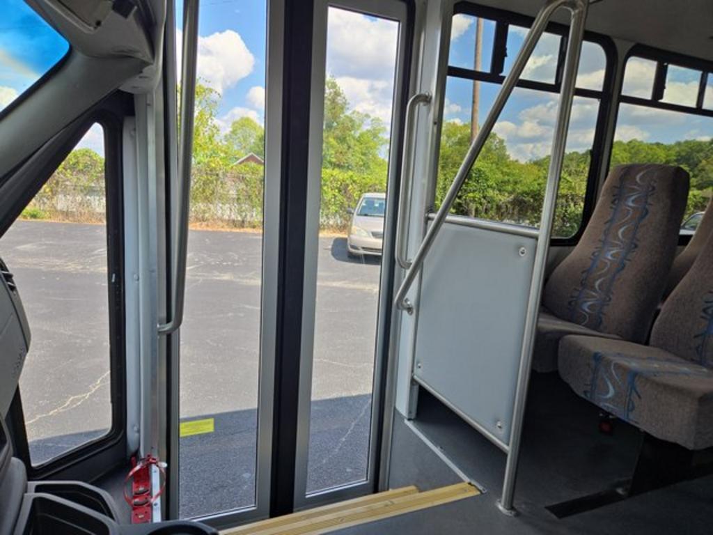 2010 Ford Econoline - Photo 15