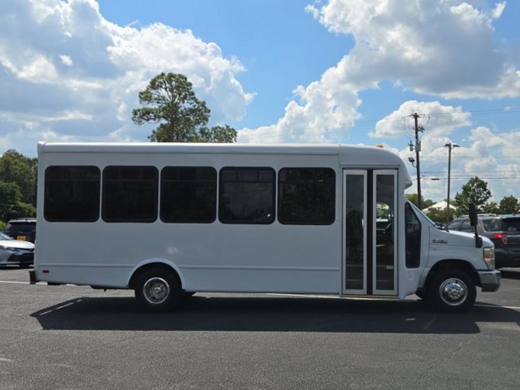 2010 Ford Econoline - Photo 6