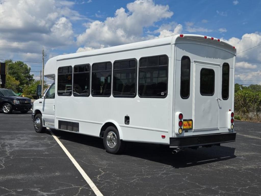 2010 Ford Econoline - Photo 9