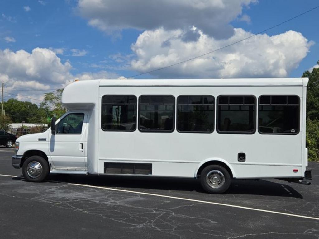 2010 Ford Econoline - Photo 10