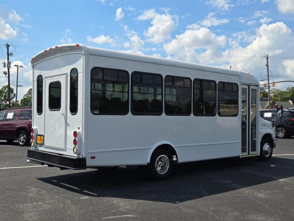 2010 Ford Econoline - Photo 7