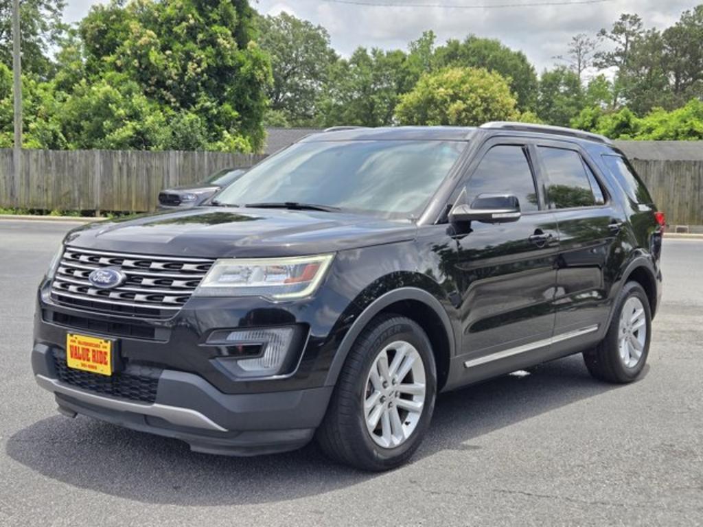 2017 Ford Explorer XLT FWD's photo